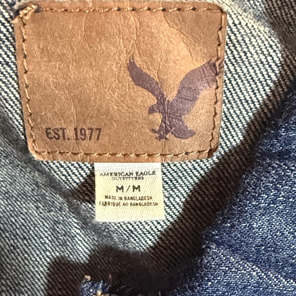 American Eagle Women’s Dark Wash Denim Jacket - Picture 10 of 12